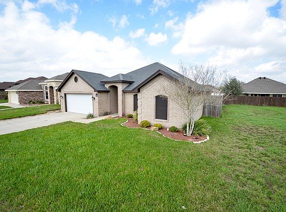 3rd image of 2001 Water Willow Dr
