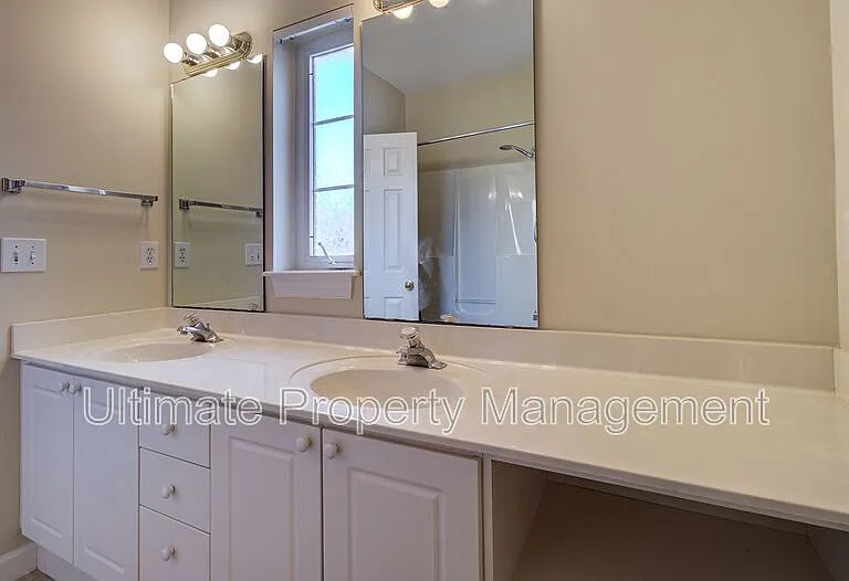 321 S Kerr Ave #102 — Photo 15