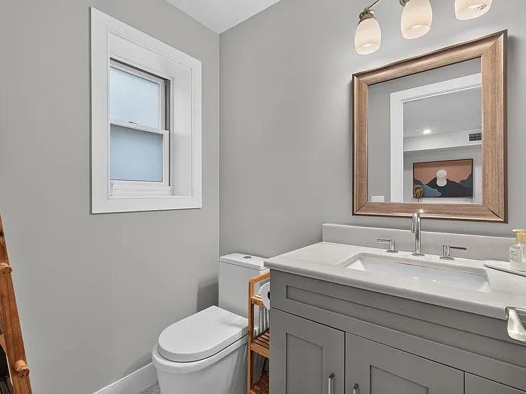 112 Webster Ave #1 — Photo 31
