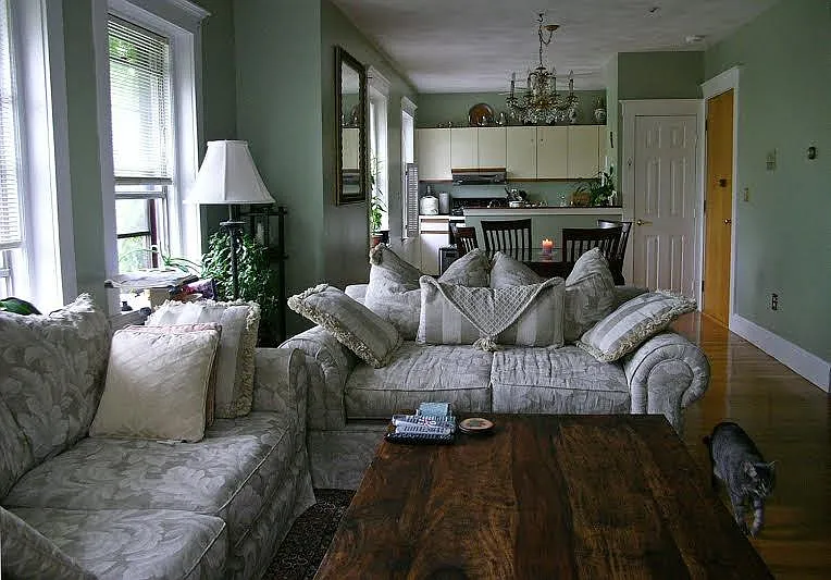 2 bed, 872 sqft, $1,350 — Photo 4