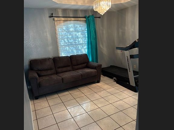 4th image of 1675 Raintree Dr