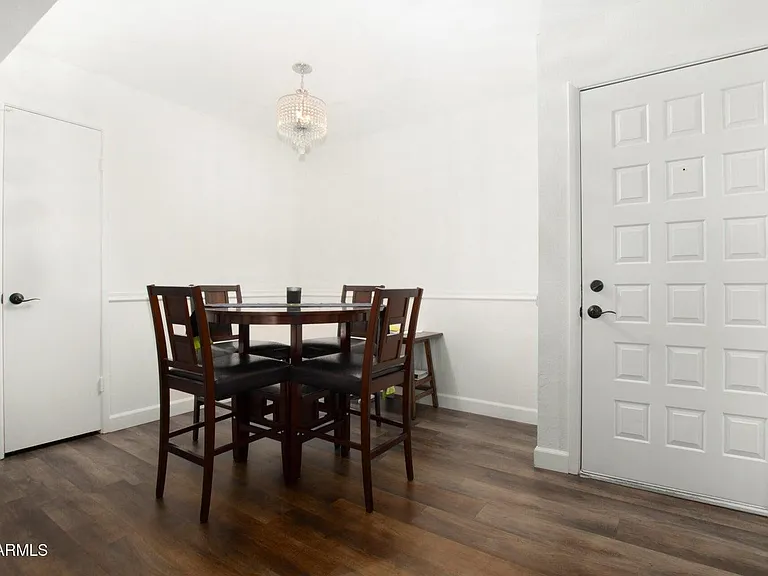 540 N May St #2081 — Photo 4