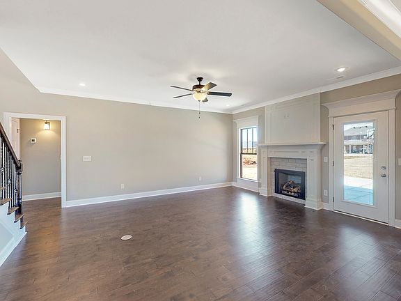 4th image of 220 Jaycee Grace Dr