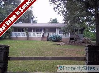 525 Crepe Myrtle Dr, Seneca, SC 29678