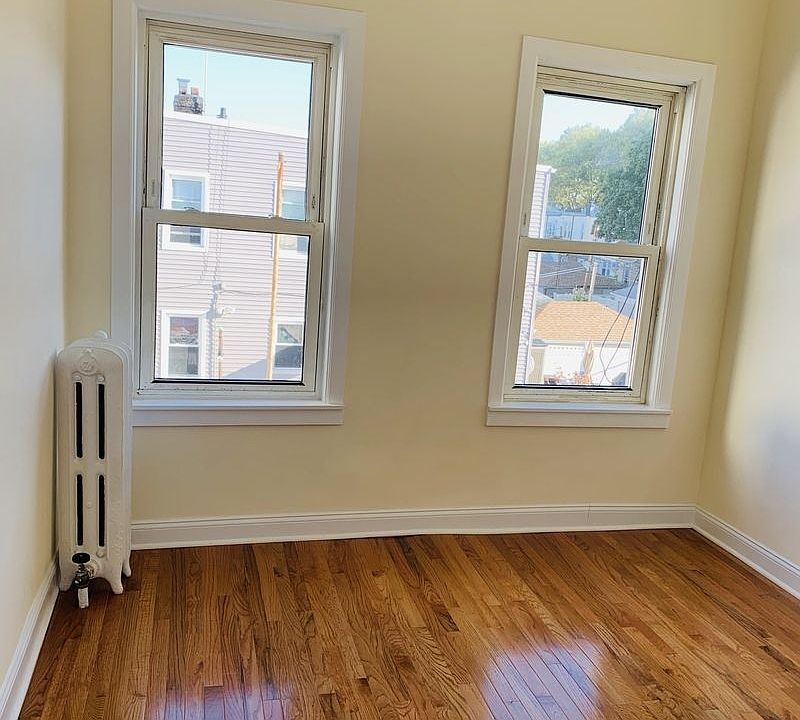 1st image of 7403 Myrtle Ave #1