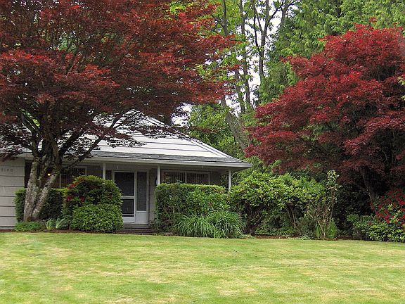 Great location . House on 1/4 A. lot