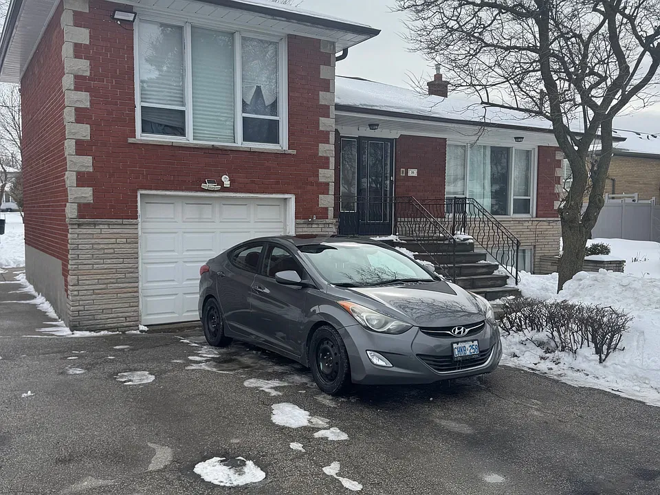35 Lilywood Rd #B2