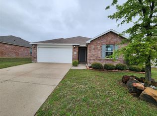 1200 Foxglove Ln, Burleson, TX 76028