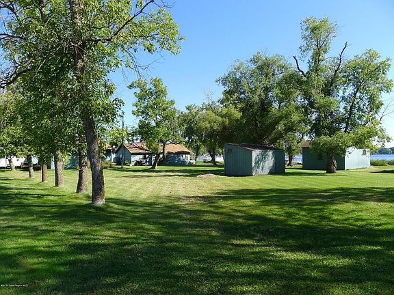 4th image of 47852 Dunn Ln