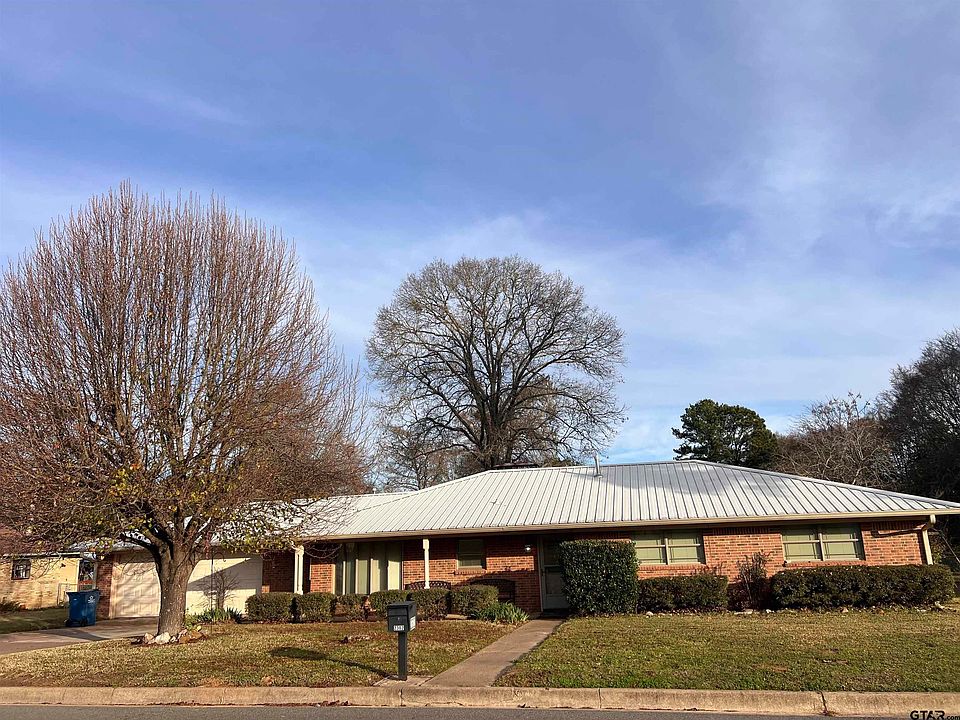 1st image of 2302 Briarwood Dr