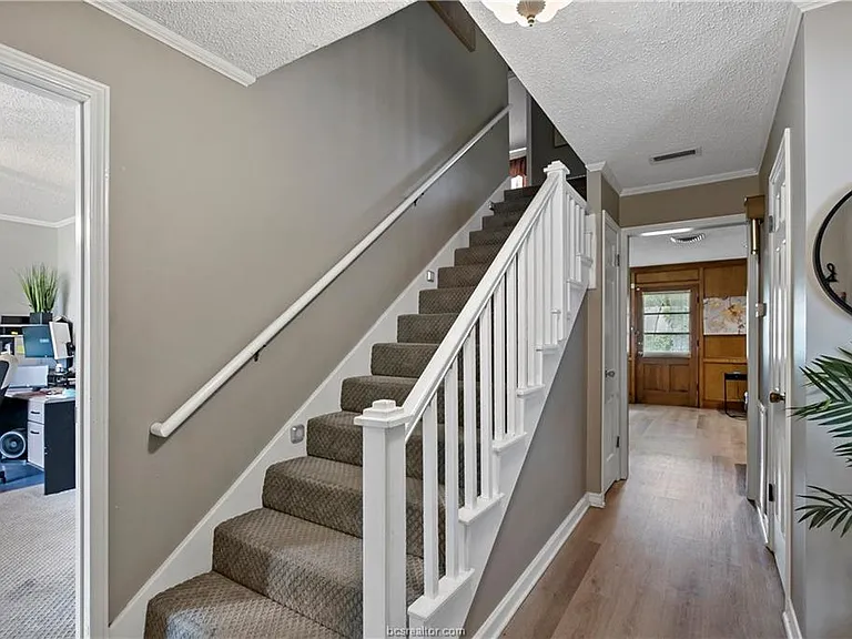 2508 Memorial Dr — Photo 17