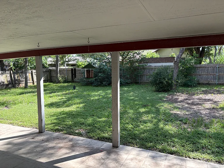 3406 Lonesome Trl — Photo 2