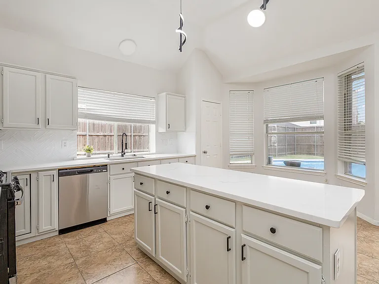 7318 Harbor Dr — Photo 21