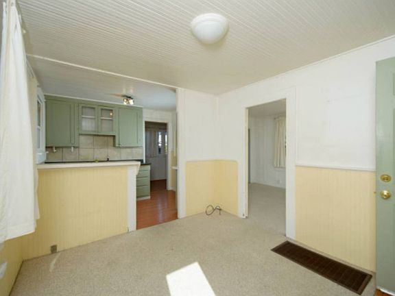 2nd image of 611 Lighthouse Ave #1/2