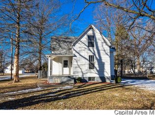 303 N Harrison St, Girard, IL