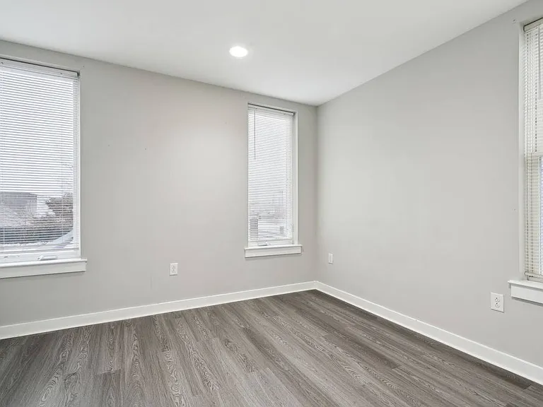 3044 Richmond St #9 — Photo 15