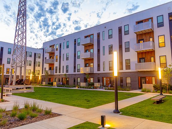 4th image of 601 E Vine St #3143370