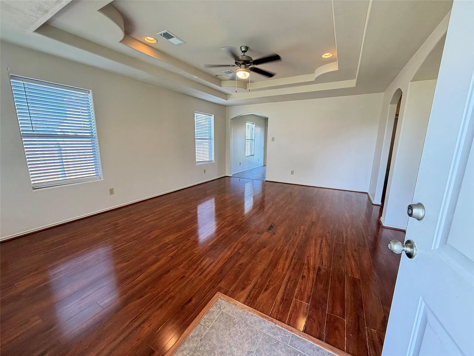 3 bed, 2.0 bath, 1349 sqft, $1,800 — Photo 4