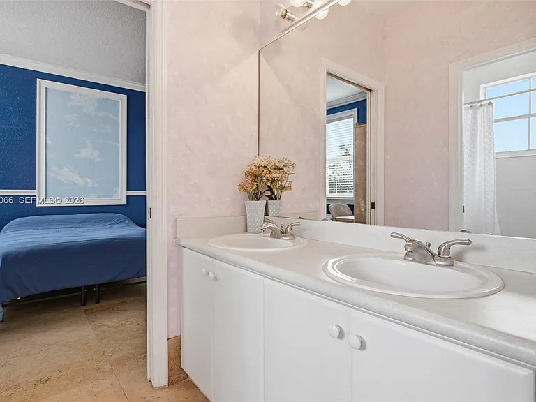 16781 SW 38th St — Photo 37