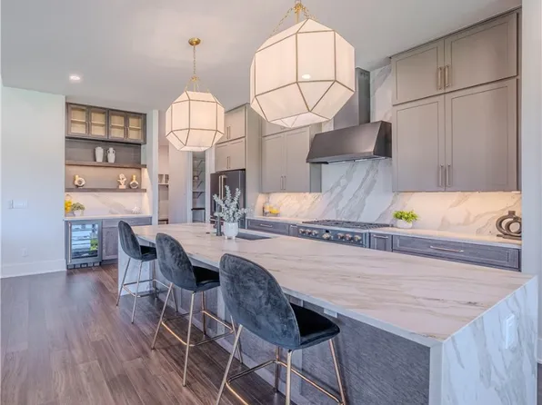 6600 SW Heartbeat Ln, Bentonville, AR 72713