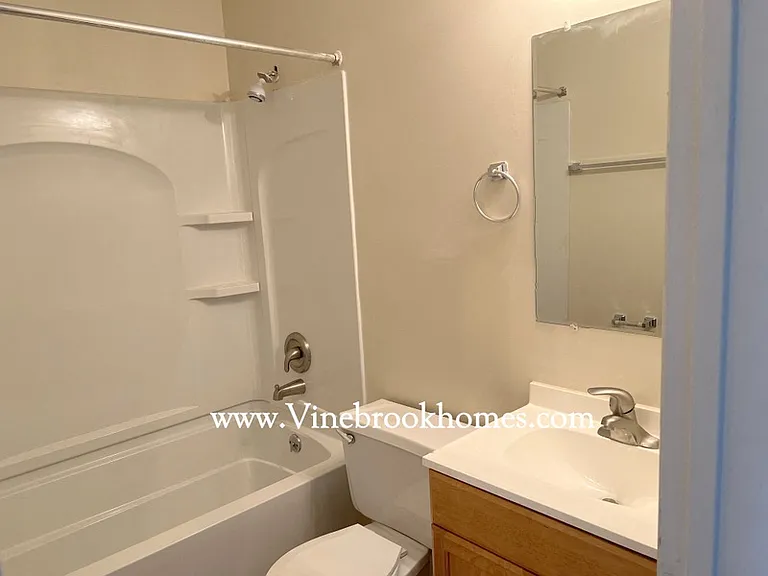 3591 Golden Meadows Ct — Photo 11