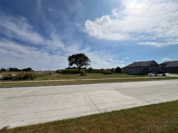 3487 Newcastle Rd, Marion, IA 52302