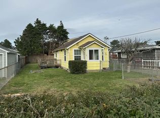 310 15th Ave APT A, Seaside, OR