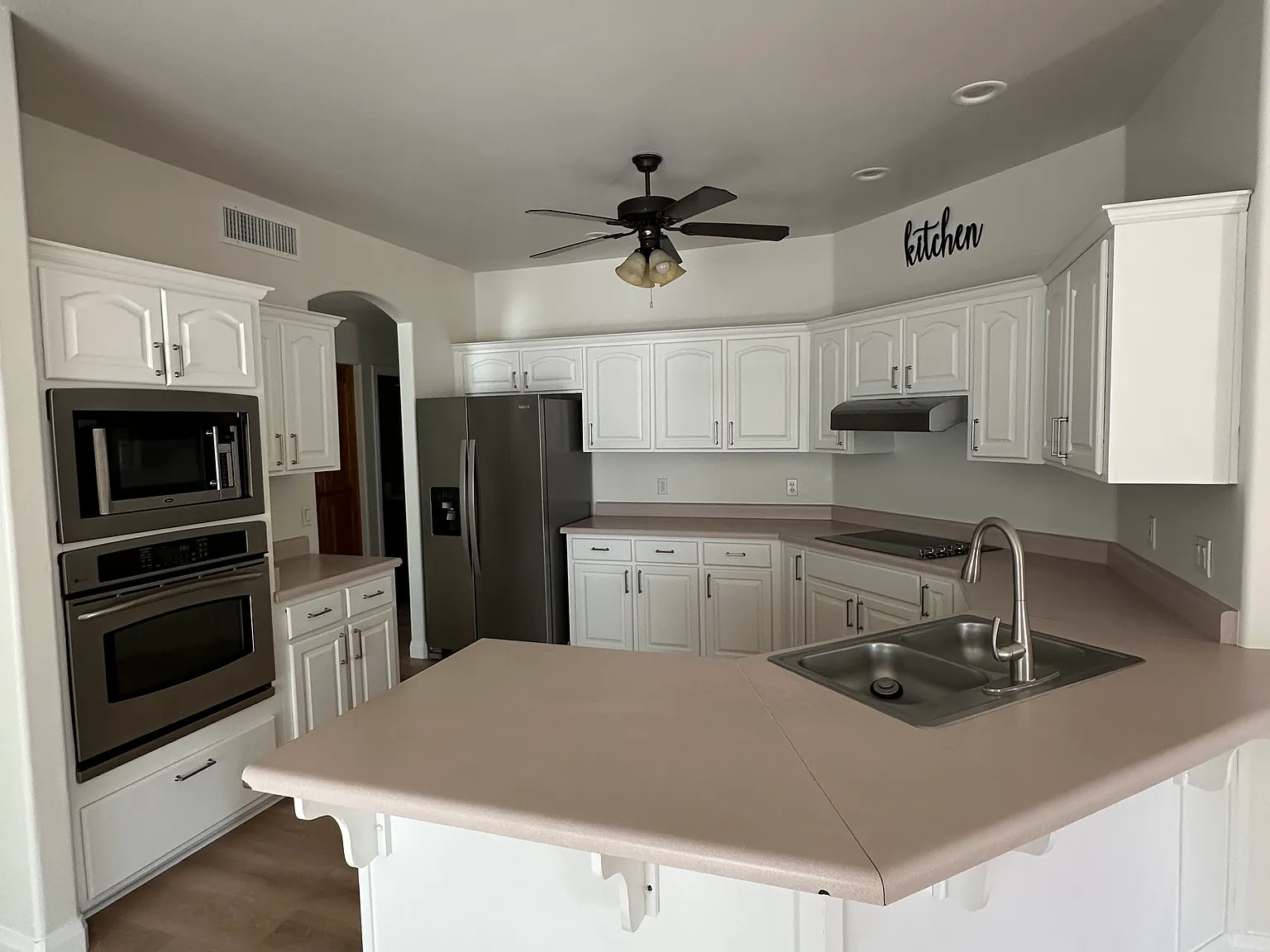 4 bed, 2117 sqft, $3,400 — Photo 4