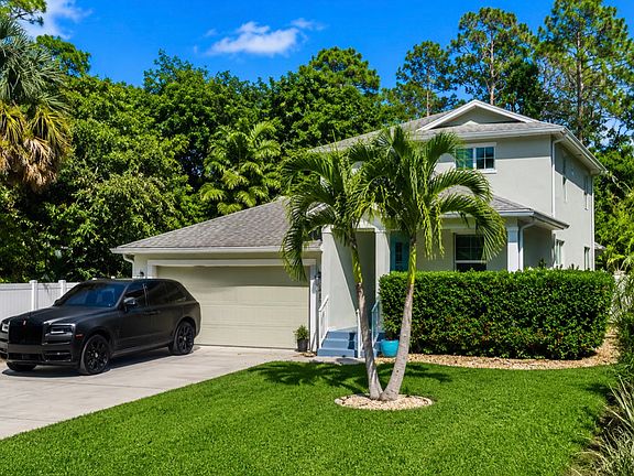 2nd image of 2955 Pine Tree Dr