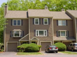 53 Walnut Cir #53, Merrimack, NH 03054