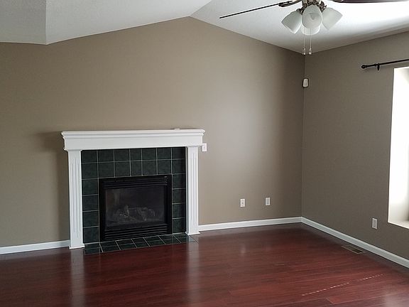 2nd image of 4500 Wimbledon Dr