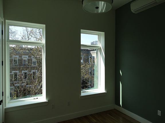 3rd image of 1574 Greene Ave