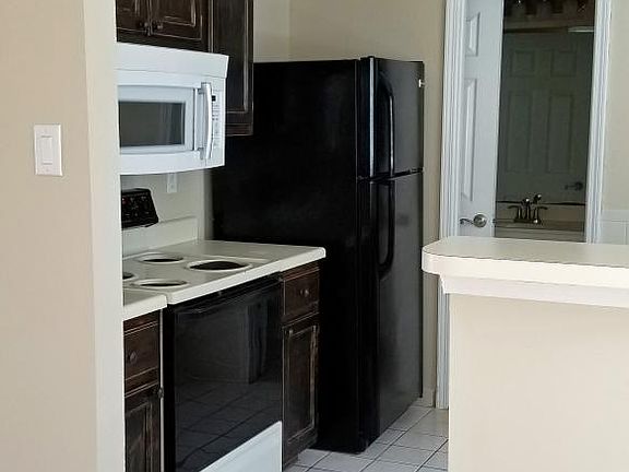 5th image of 5521 Bartlett Grove Cv