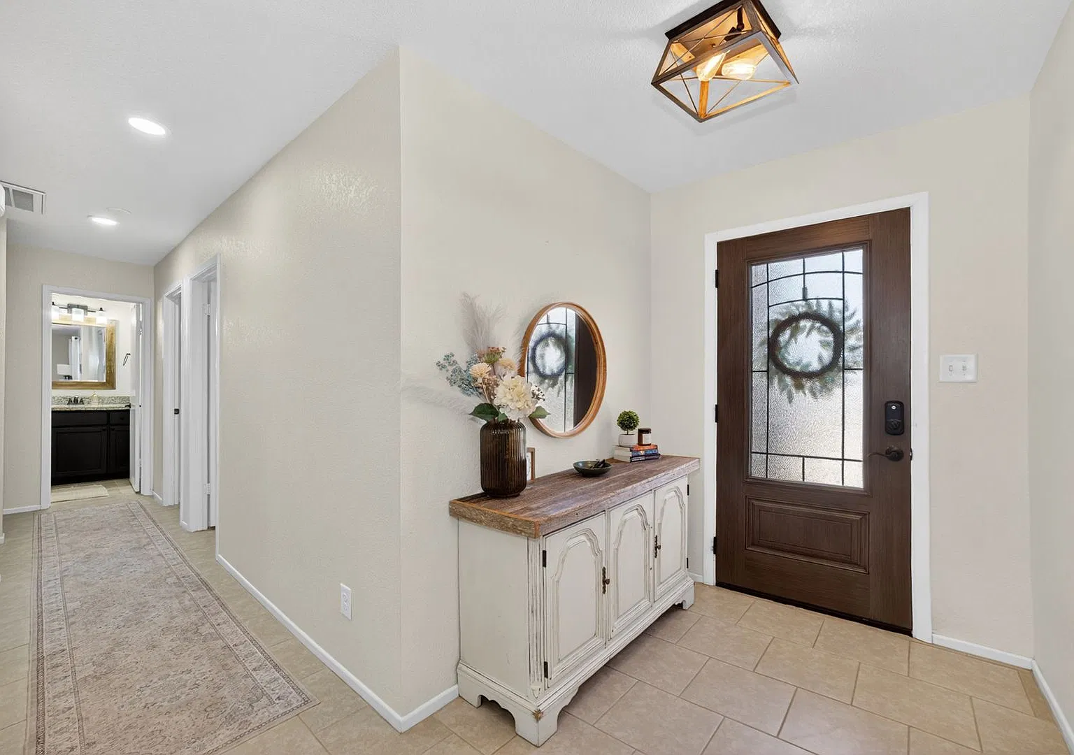 Nice 3 Bedroom Home! — Photo 4
