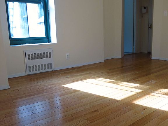 4th image of 528 E 79th St APT 5B