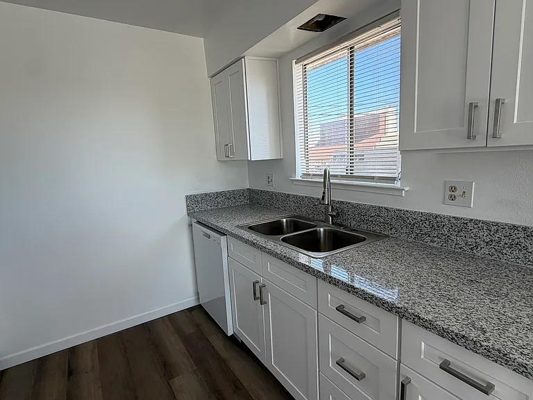 2514 E Andrews Ave #204 — Photo 10