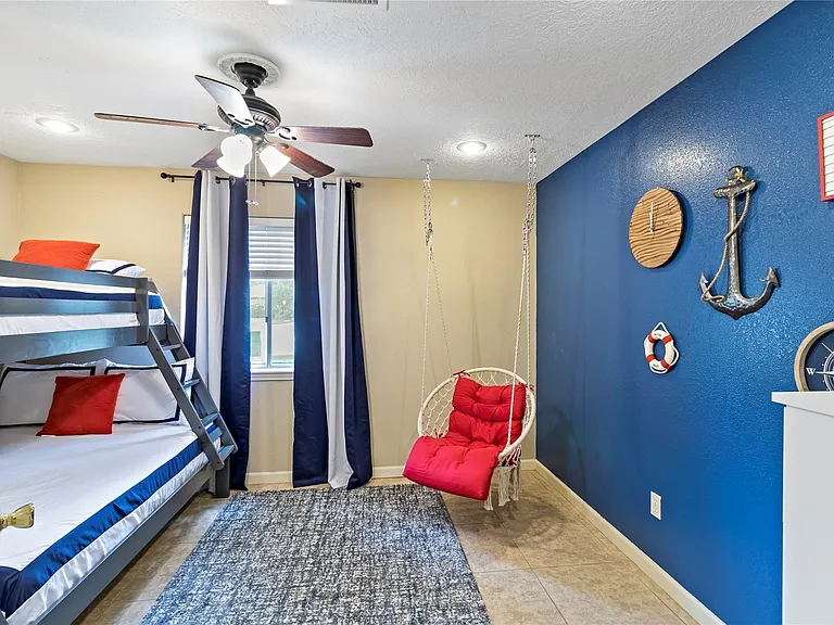 1405 Delabrook Ct — Photo 13