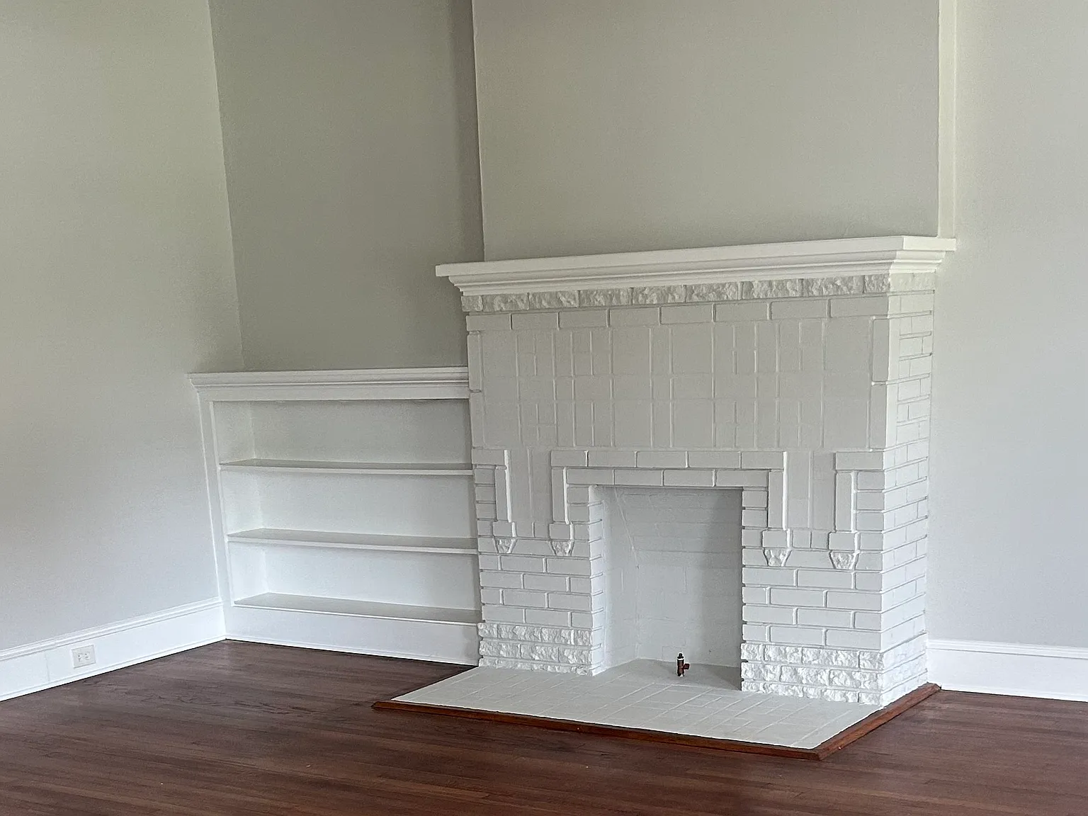3 bed, 1827 sqft, $1,850 — Photo 2