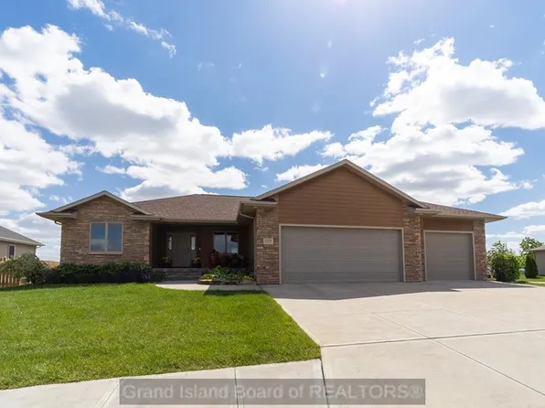 1705 Summerfield Ave, Grand Island, NE 68803