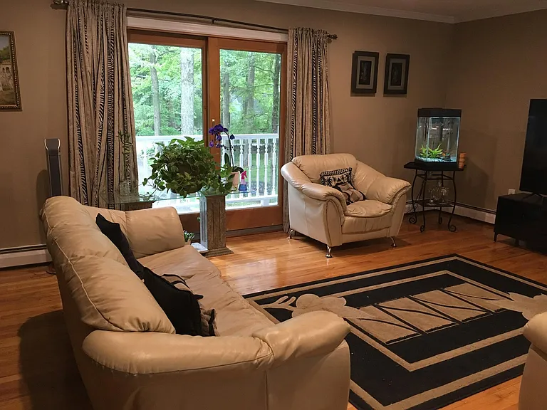 122 Deforest Rd — Photo 2