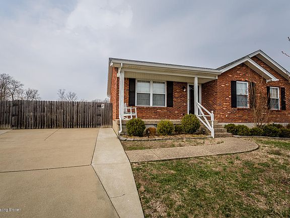 3rd image of 126 River Trace Ct