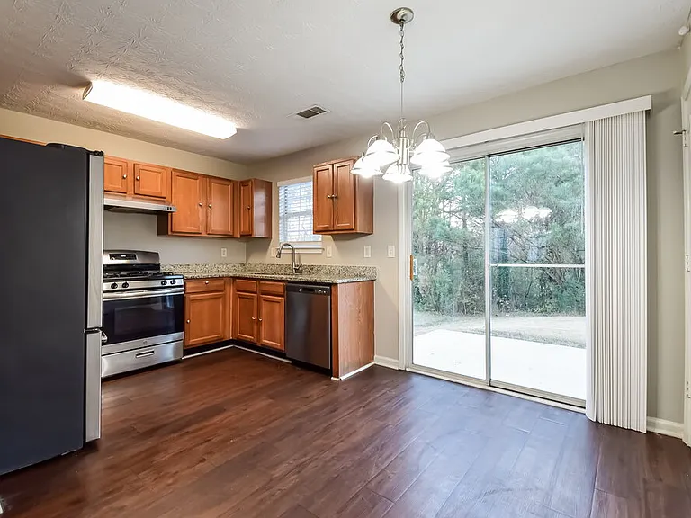 343 Clearsprings Dr — Photo 7