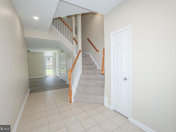 3rd image of 20581 Crestmont Ter