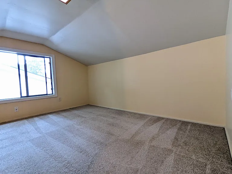 3170 University St — Photo 17