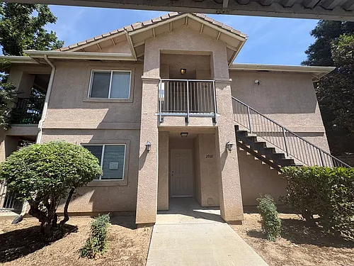 2755 Photo 1