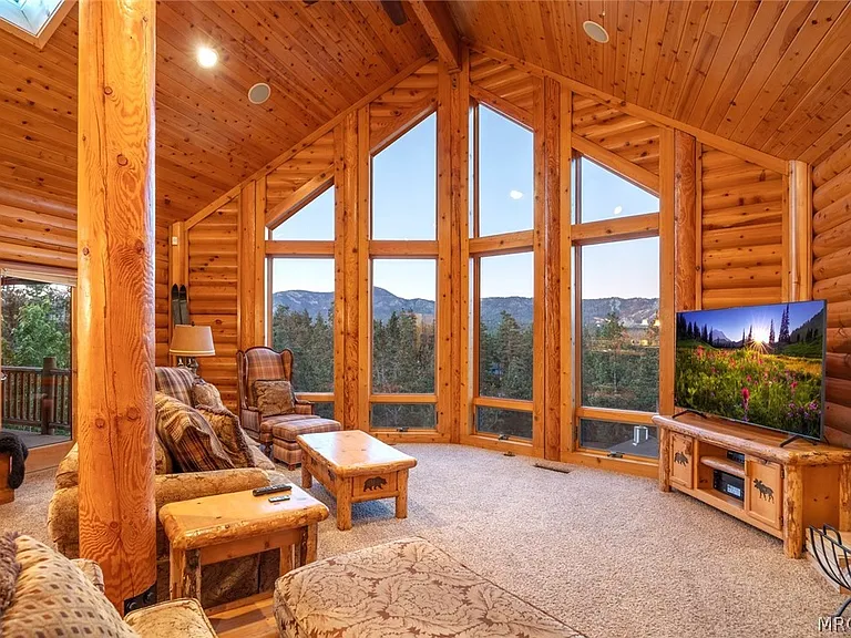 1165 Green Mountain Dr — Photo 7