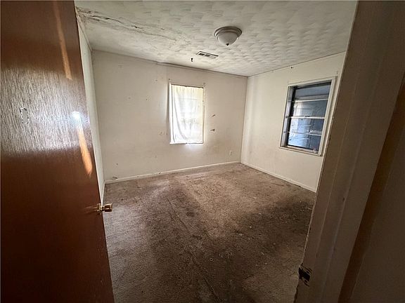 5th image of 313 N Little Ave