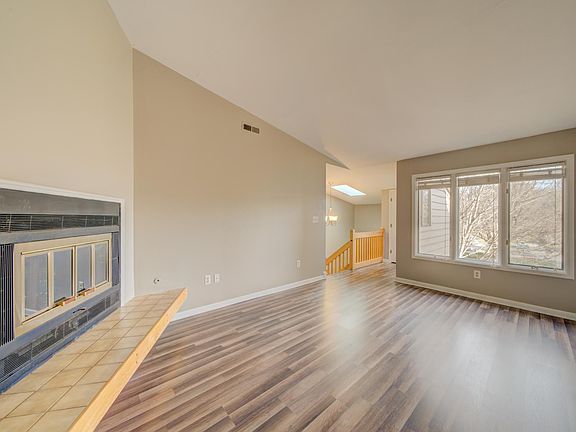 3rd image of 111 Windward Dr SW