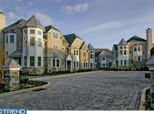 2 Wicklow Ct, Wayne, PA 19087