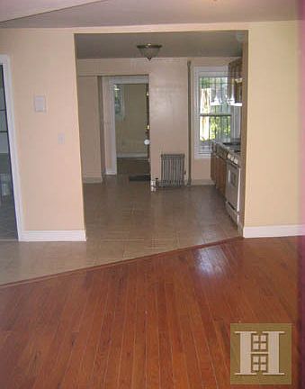 4th image of 415 Halsey St APT 1